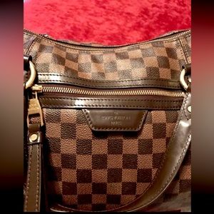 Authentic Super Size Louis Vuitton Bag Like New